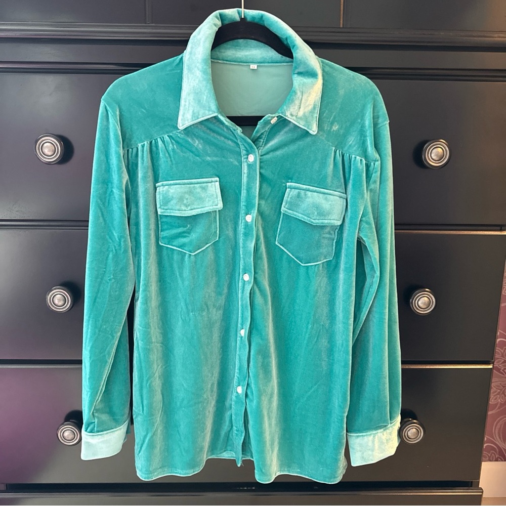 Teal Velvet Button-Up Shirt Sz M. NWOT